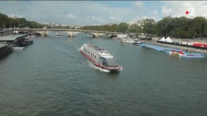 ⛈ Vendredi 4 août, les entraînements des Championnats du monde de nage libre ont été annulés en raison de la pollution de la Seine. Cette épreuve qui sert de répétition en vue des Jeux de Paris 2024, n'a pas eu lieu en raison des fortes pluies qui se sont abattues sur Paris. ▶️ #JT20H | Le 20h – France Télévisions