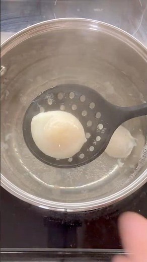 How to Make Perfect Poached Eggs | Easy No-Fail Method for Brunch at Home