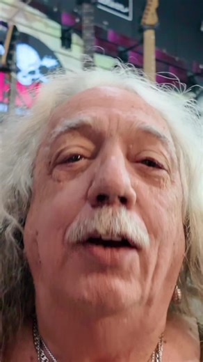 ¿A quién te pareces? Comparativa con Bobby Little