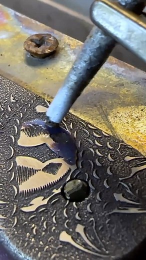 21K views · 10K reactions | #bladeshow #houseofthedragon #titanium #anodizing #keybar #metalart #art #tools #maker #madeintheusa | KeyBar | Facebook