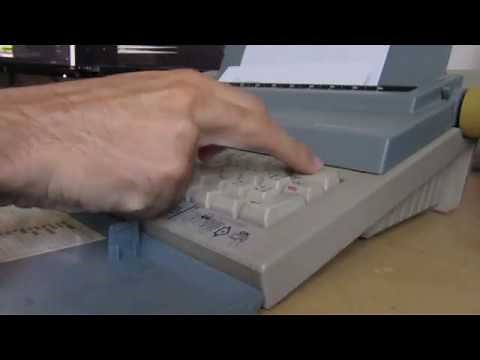 Olivetti ET Personal 55 electric typewriter