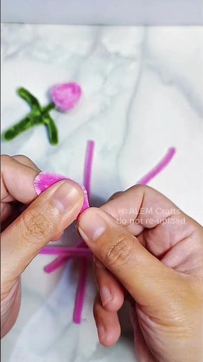 Fuzzy Wire Mini Tulip Keychain Tutorial