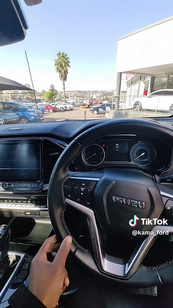 2024 Isuzu D-MAX V-Cross Review and Features