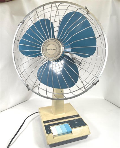 Vintage Sanyo Oscillating Fan, Mid Century 3-Speed Table Fan, Blue Blades