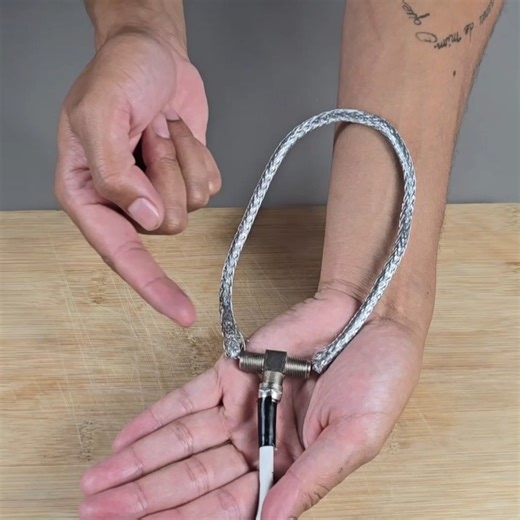 366K views · 3.4K reactions | An experienced employee of a famous company revealed this!! Just connect the cable to capture all channels | Barbie Recipes and Tips | Facebook