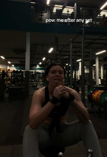 please tell me im not the only one #leanmuscle #gymgirl #fitnessjourney