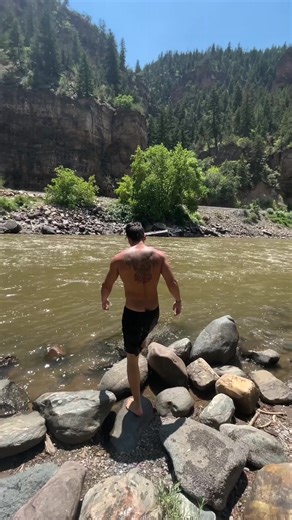 Beautiful swim in Colorado grand junction!#aventure #travel #beautiful