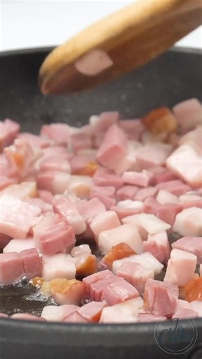 9.2K views · 32 reactions | This Amish Breakfast Casserole is comfort food at its finest – cheesy, hearty, and perfect for those lazy mornings. 肋 Recipe-- https://www.jocooks.com/recipes/amish-breakfast-casserole/ | JoCooks | Facebook