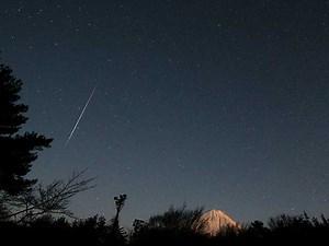 夜空をにぎわせた、ふたご座流星群｜国立天文台(NAOJ)