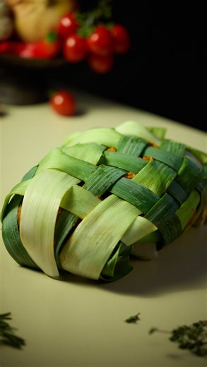 Gloria Jang on Instagram: "Slow pulled smoked lamb leg, wrapped in a warm tortilla with fresh vegetables and cheese, finished with a Gloria’s kick of pomegranate sauce and ruby seeds. Lamb is naturally rich in protein, iron, zinc, and B vitamins, nutrients that support energy, immunity, and recovery. Paired with fresh produce and balanced fats, it becomes a meal that nourishes rather than weighs you down. The song used as the BGM is Te Esperaré, by Ecuadorian singer Julio Jaramillo. The title me
