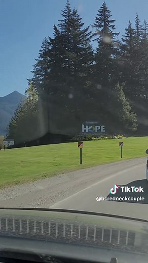 Exploring Hope, British Columbia: A Scenic Vlog