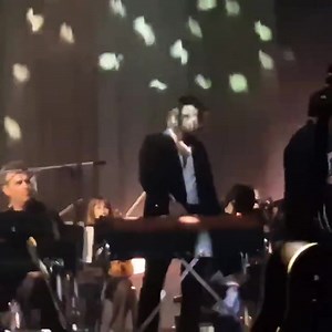 5O5 Arctic Monkeys Ft Miles Kane 19 de octubre de 23 - 3Arena, Dublín, República de Irlanda. 📹: @Strangeloving (YT) 🪩 | Arctic Monkeys It's My Love