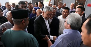 Zahid lepas tanpa bebas 47 tuduhan rasuah, pecah amanah Yayasan Akalbudi | Berita Harian
