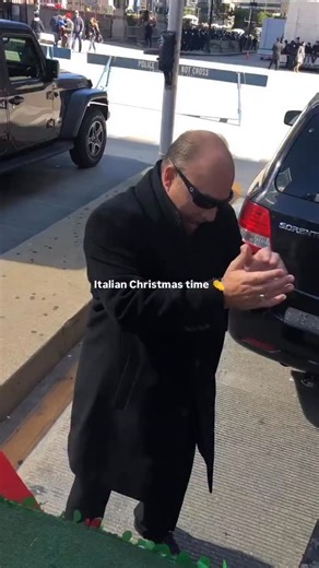Growing Up Italian™️ on Instagram: "Italian Christmas time in Chicago 👏"