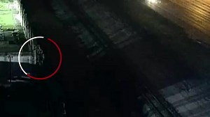 Louisiana Prison Break... One of the biggest prison breaks in U.S. history involved inmates crawling through the hole of a displaced toilet. The jailbreak has proven to be so messy even the governor is roasting the jail and prosecutors for dropping the ball. FBI, drones, helicopters it's basically a real-life episode of Prison Break, but dumber. One of the escapees even left a note on the wall: “To Easy Lol.” Now 3 jail workers are suspended, and officials say helping these guys = you go to jail