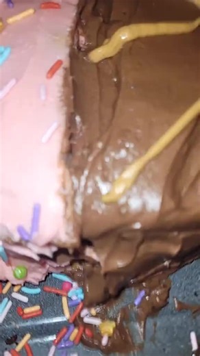 Not the best looking cake but ayyyy MAX AND RUBYYYY💋😩💜#trend #cake #maxandruby