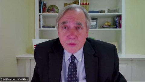 Oregon, Washington senators oppose bill to reopen government