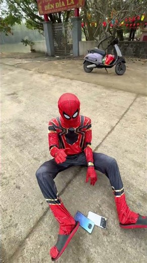 Spider-Man Got His Phone Smashed 🤯 #short