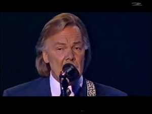 Kari Tapio - Aikaan täysikuun