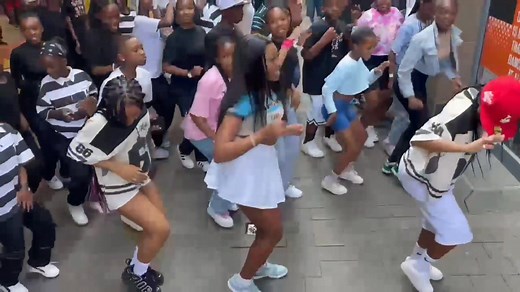 Bopha Dance Experience with Soweto's Finest | Dance Studio Challenge