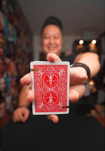 Secret Card Cheating Technique: The Bottom Deal