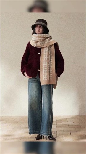 Heavyweight 100% Wool Jacquard Scarf | Camel Winter