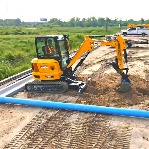 Discover JCB machines that deliver safety, strength and performance at BOSS JCB now. | BOSS JCB