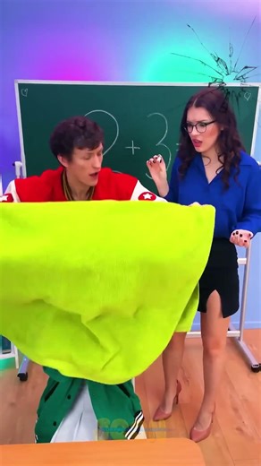 Epic Fake Head Prank – The Ultimate Classroom Surprise! 😂🎉