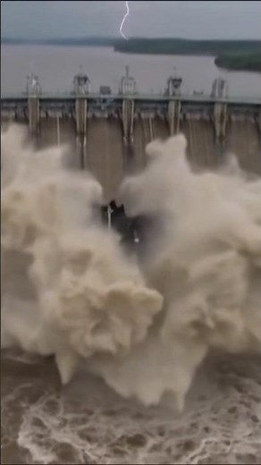 Helicopter Captures Catastrophic Dam Collapse – Mega Flood Destroys Valley