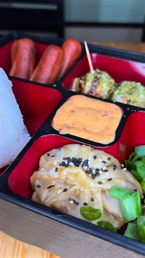 Sweet Kitty Dumplings acaba de abrir su nuevo restaurante visítalos por📍blvd Pedro anaya entre Moctezuma e ingenio Mochis col santa Teresa ⏰ 1 a 11 pm descansan los miércoles servicio a domicilio📲6682275701 #dumplings #takoyaki #ramen #pizza #yakimeshi #dumplingslover #takoyakilovers #ramenchallenge gracias Mariana BOOL por ser parte de este video. Dónde comer en Los Mochis #losMochis #losmochissinaloa #hechoenlosmochis | Hecho En Los Mochis