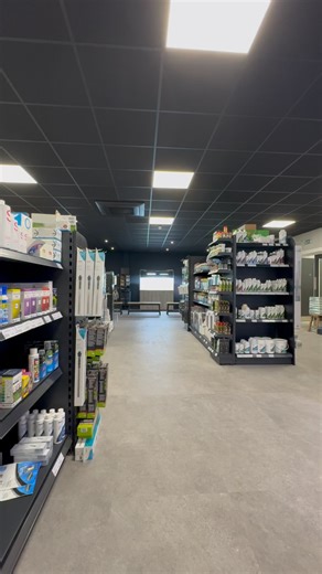 So much to do! That 1500 needs scaping. Big build incoming 😀🤩 👀 #aquascape #aquascaping #aquascaper1500 #plantedtanks #natureaquarium #aquariumgardens #plantedtank #aquariumgallery #aquascapingshowroom #aquascapingspecialists #aquascapinguk #aquascaper #plantedaqaquarium #aquarium | Aquarium Gardens