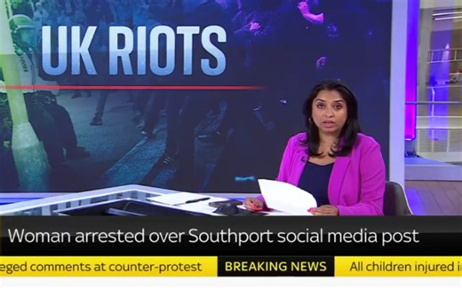 英媒: 55岁女子因在社交媒体上发有关绍斯波特持刀凶手不实姓名的贴而被拘留 并且当时嫌犯的真实姓名被禁止公布