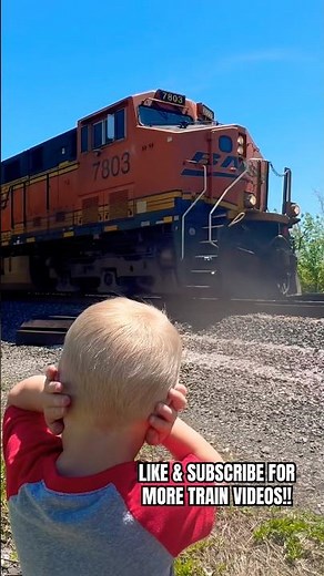 Colson Watches 2 BNSF Engines! #train #trainvideo #trainspotting #bnsf #freighttrain #railroad