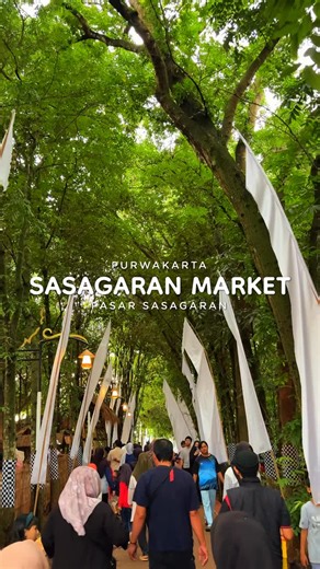 Kita Kabita on Instagram: "Pasar Sasagaran: Where Tradition Feels Like Home Pasar Sasagaran isn’t just a market - it’s a warm, open invitation to step back in time and savor the comforting flavors of Sundanese heritage, right in the heart of Purwakarta, West Java. Imagine walking through a charming, village-style market where the air is filled with the sweet aroma of freshly cooked palm sugar and smoky grilled treats. Every corner feels alive with the spirit of tradition - a place lovingly creat
