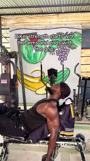 Dumbbell for power. Barbell for control. Which one are you adding to your next session? #GymTok #bikelover #fyp #viral #biceps