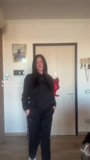 Quando fai un fet check e arriva lui 😂 #neige #youtub famigliacantali #instantinkfeelings valebarrile_alecantali #davedere #tuttoilmondo