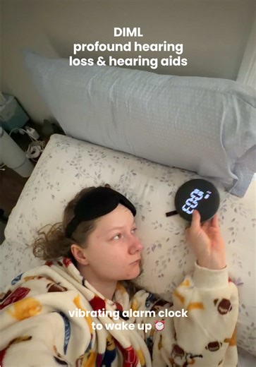 Life in a Deaf/Hearing Relationship: Our Daily Moments