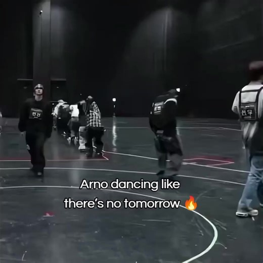 Arno's Incredible Dance Performance