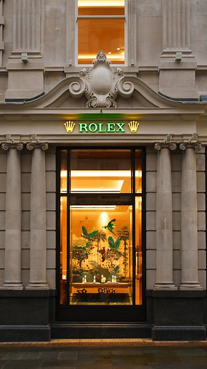 Rolex unveiled their impressive new flagship today on Old Bond Street in London’s Mayfair district. Join @thjeffreys as we take you inside this meticulously designed space for a first look at the boutique. For more information, head over to Hodinkee, where we have a full photo report and article from the opening event. | Hodinkee
