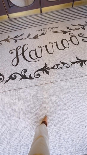 The new home of Harrods Rewards. Earn points on purchases and access member-only benefits. | Harrods | Facebook