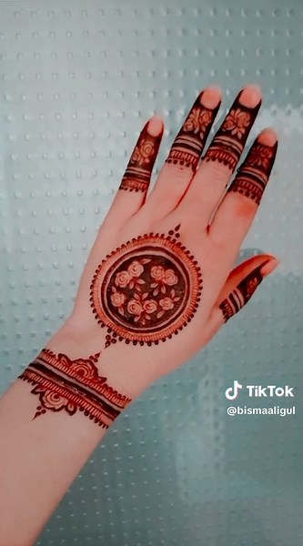 Stunning Tikiya Mehndi Designs for 2024