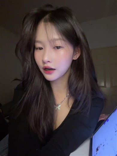 วิดีโอของ วาฬ (@whale.nnm) พร้อมเพลง เสียงต้นฉบับ - krxm - qrezxld