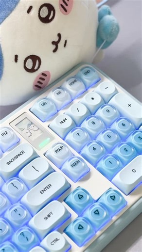 Pickaboo ⋆˙⟡ on Instagram: "Living for this aqua vibe 💙 these Foundation Aqua keycaps are too cute! Thank you @womier_keyboard for spoiling my setup with this lovely set 🩵 #Womier #WomierKeycaps #MechanicalKeyboard #aquafoundation #CuteSetup"