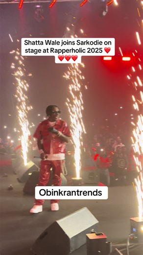 Shatta Wale and Sarkodie Unite on Stage at Rapperholic 2025