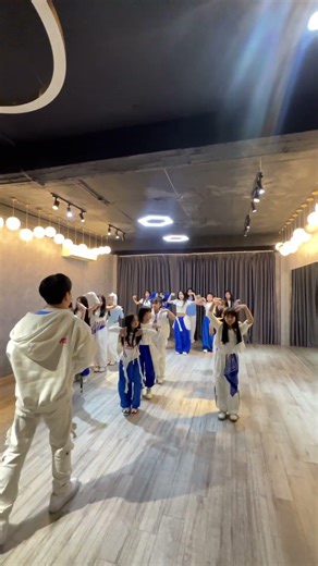 “Behind the scenes of our class preparing a Sunper hot MV #dance #trending #fypシ #newjeans #kpop