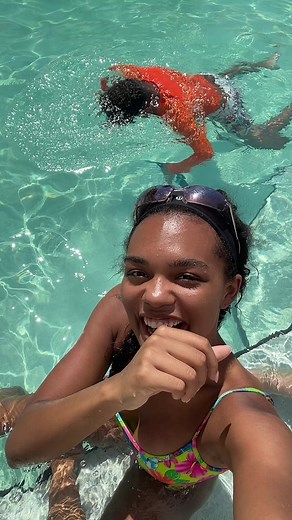 *plays CPR by cupcake🤭