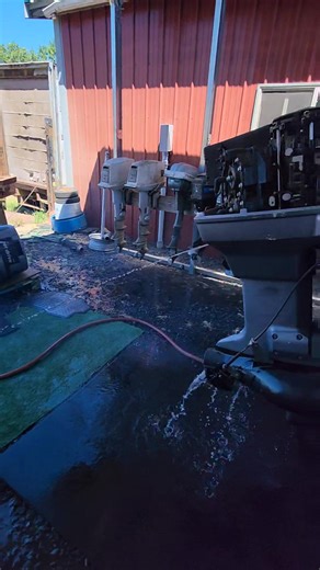 Running that 2000 Johnson 115/80 Jet V4 2-stroke. Showing & explaining a few things, as well. | Outboard Madness