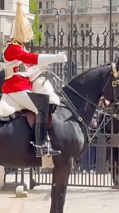 ''A Rare Sight of Transition!'' The King’s Guards Dismount.! #RoyalGuard #EnglishHeritage #GuardLife #LondonLandmarks #HistoryInUniform #BritishTradition #RoyalExperience #BuckinghamPalace #ChangingOfTheGuard #LondonVibes #RoyalFamily #IconicBritain #VisitLondon #HeritageAndHistory | Royal Guard England