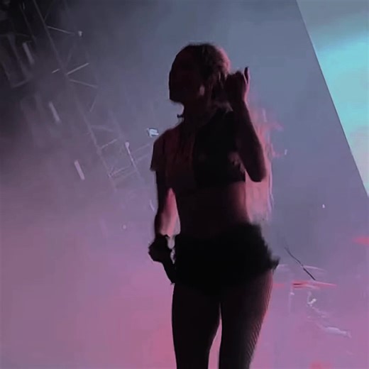 Experiment on me #halsey #halseymusic #halseytürkiye #lyricsedit #lyricsvideo #fyp #foryoupage #foryou #fypage #fyppppppppppppppppppppppp #concert