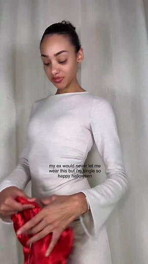 Love this costume #superwoman #wonderwoman #halloween | HaileyLaine